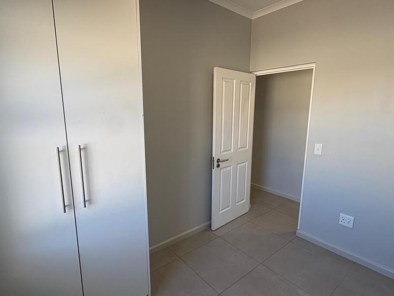 To Let 3 Bedroom Property for Rent in Capri Western Cape